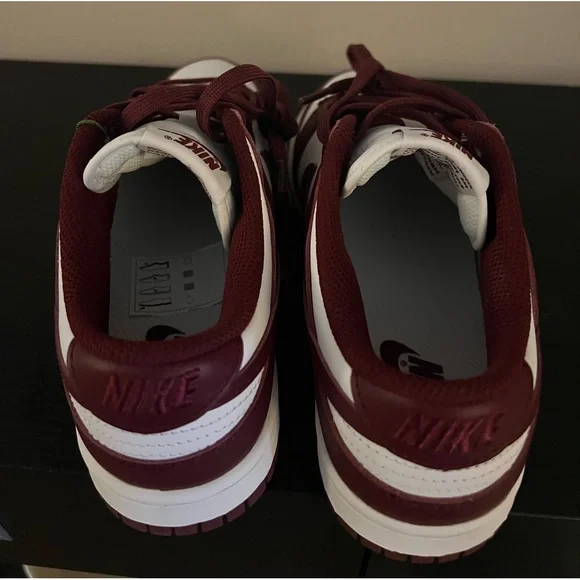 NEW NIKE Dunk Low Women’s size 7. For faster shipping box not included.